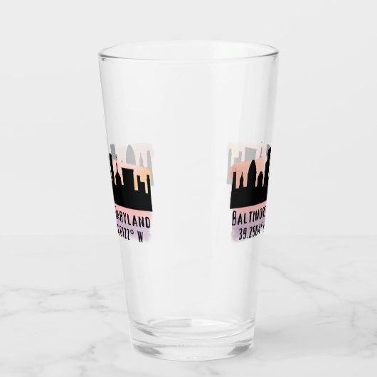 Baltimore Skyline Latitude en Longitude Pint Glas (Links)