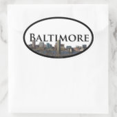 Baltimore Skyline met Baltimore in de lucht Ovale Sticker (Tas)