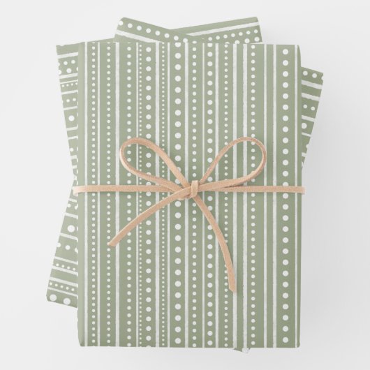Bamanko Boho Sage Green Stippen and Stripes Patter Inpakpapier Vel (In situ)