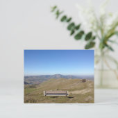 Banc dans la carte postale Sky Mountain View (Debout devant)