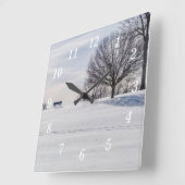 Banc Sur La Neige Couverte Hill Horloge Mur (Angle)