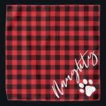 Bandana Chien de Noël rustique roux flannel<br><div class="desc">Ce bandana présente une flanelle rouge rustique et une police manuscrite avec la moitié "coquine" de coquine et belle. Il fait le bandana de Noël parfait pour votre chien ou chat.</div>