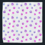 Bandana Motif Empreinte de patte bleu rose violet<br><div class="desc">Montrez combien vous aimez les animaux avec ce joli bandana à motif empreinte de patte rose et bleu,  mignon et violet. Parie que votre animal de compagnie aura l'air adorable le porter aussi!</div>
