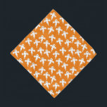 Bandana Orange d'Halloween fantôme<br><div class="desc">Beaucoup de petits fantômes blancs sur un arrière - plan orange. Un motif amusant pour ceux qui aiment les choses mignonnes et éffrayantes. Particulièrement bon pour Halloween. Art original de Nic Squirrell.</div>