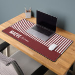 Bande de Bourgogne personnalisée moderne élégant<br><div class="desc">Typographie minimaliste moderne girly burgundy et blanche bande élégante simple unique personnalisé design de comptoir cadeau personnalisé.</div>