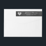 Bande Pour Adresse De Retour Hanging Heart Tree Chalkboard Mariage Collection<br><div class="desc">Ces étiquettes mariages entourent un arbre romantique suspendu, et bientôt être mari et femme, qui est sculpté en forme de coeur. L'arrière - plan de l'effet de tableau de bord rend ces étiquettes tournants parfaits pour tout couple qui planifie un mariage moderne chic. Ces étiquettes proches peuvent facilement être customisés...</div>
