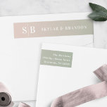 Bande Pour Adresse De Retour Monogramme de Mariage vert et rose clair Ombre dou<br><div class="desc">Soft Ombre Green & Light Rose Mariage Monogrammed Adresse De Retour Envelopper Autour Des Étiquettes. Ce design mariage moderne ou étiquette de adresse d'évènements est simple et minimaliste avec une couleur arrière - plan et des polices tendance. Montré dans la nouvelle palette de couleurs du Mariage. Il présente également un...</div>