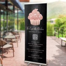 Code QR Cupcake Pailleté Or Rose sur Cuisine Noir
