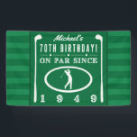 Banderoles 1949 70e Birthday<br><div class="desc">Cette drôle de serviette de 70ème anniversaire pour les hommes qui aiment le golf dit "à parité depuis 1949" ! Le cadeau parfait au-dessus de la colline de bâton d'anniversaire pour les papas,  frères,  oncles,  patrons ou toute personne qui aime le golf!</div>
