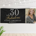 Banderoles 30 et fabuleux moderne Black 30th Birthday Photo<br><div class="desc">30 et Fabulous Modern Black 30th Birthday Photo Banner. Grand signe pour la fête du 30e anniversaire avec une photo personnalisée. L'arrière - plan est noir et le texte est blanc et doré. Personnalisez le panneau avec votre photo, votre nom et le numéro d'âge, et faites votre propre bannière de...</div>