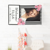 Banderoles 30e anniversaire noir blanc rayures fleurs photo (En situation)