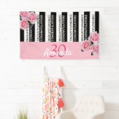 Banderoles 30e anniversaire noir rayures rose florales nom (En situation)