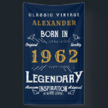 Banderoles 60th Birthday 1962 Ajouter Nom Blue Gold Legendary<br><div class="desc">Bannière d'anniversaire personnalisée. Ajoutez le nom à cette bannière d'anniversaire d'impression rétro de style vintage. Modifiez le nom et l'année avec le modèle fourni. Un magnifique mur d'anniversaire bleu personnalisé accroché à la typographie vintage blanche et or. Plus de cadeaux et de fournitures de fête disponibles avec le design "légendaire"...</div>