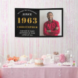Banderoles 60th Birthday Born 1963 Ajouter Nom Black Gold Pho<br><div class="desc">Anniversaire personnalisé ajoutez votre nom et la bannière année. Modifiez le nom,  l'année et la photo avec le modèle fourni. Un merveilleux accessoire de fête d'anniversaire personnalisé. Plus de cadeaux et de fournitures de fête disponibles avec le design "de normes de fixation" dans le magasin.</div>