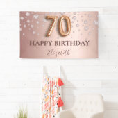 Banderoles 70e anniversaire rose or diamants script de ballon (En situation)