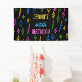 Banderoles Anniversaire des années 80 Retro Neon Lightning (En situation)