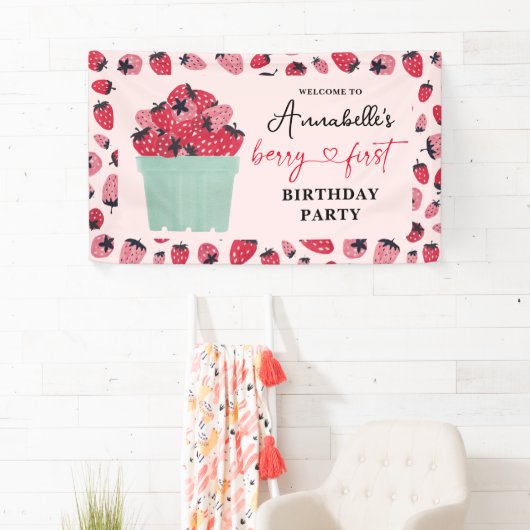 Banderoles Berry First Birday Party fraise (En situation)