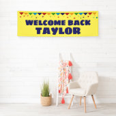 Banderoles Bienvenue Retour avec nom et confetti stream (En situation)