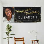 Banderoles Black Gold Happy 21st Birthday Photo<br><div class="desc">Bandeau moderne de fête de vingt et unième anniversaire avec un arrière - plan noir élégant qui peut être changé à n'importe quelle couleur,  une photo du garçon/fille anniversaire,  parties scintillant brillante or,  les mots "heureux 21e anniversaire" dans un faux script de feuille d'or,  leur nom,  et la date.</div>