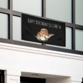Banderoles Brown Casquette de fille avec fleurs roses Joyeux  (Bâtiment extérieur)