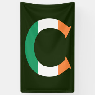 Banderoles C Monogramme superposé sur le drapeau irlandais (v