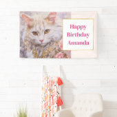 Banderoles Chat blanc élégant en bijoux de luxe Joyeux annive (En situation)