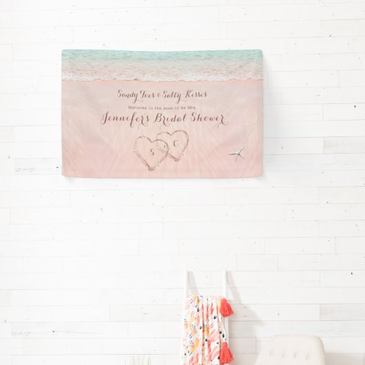 Banderoles Coeurs dans la plage de sable douche nuptiale accu (Insitu)