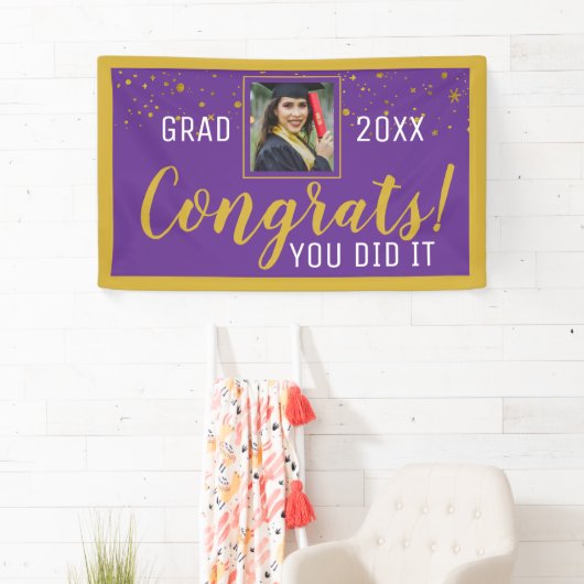 Banderoles Confetti Violet Et Or Congrats Grad 2020 Photo (En situation)