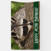 Banderoles Cute Raccoon reposant sur un journal Anniversaire (Vertical)