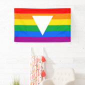Banderoles Design triangle gay pride (En situation)
