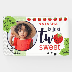 Banderoles DEUX Douce Anniversaire Bébé Fille aux Fraises 2 D