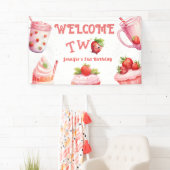 Banderoles DEUX douceurs ! Fraise rose 2e anniversaire (En situation)