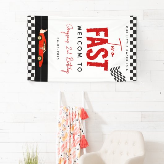 Banderoles Deux Fast Race Car Boy 2e fête d'anniversaire (En situation)