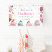 Banderoles Deux gâteaux sucrés 2e fête d'anniversaire Context (En situation)