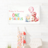 Banderoles Dinosaure Peint Rouge Un A Saurus Anniversaire (En situation)