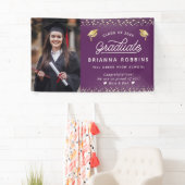 Banderoles Élégant Script moderne Gold Graduation Photo viole (En situation)