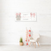 Banderoles Elephant en Casquette de fête d'anniversaire (En situation)