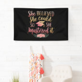 Banderoles Elle Croyait Qu'Elle Pouvait Le Masquer (En situation)