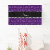 Banderoles Empreintes de pattes pourpres nommés personnalisés (En situation)