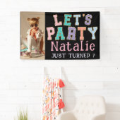 Banderoles Faisons la fête Preppy Faux Chenille fête d'annive (En situation)