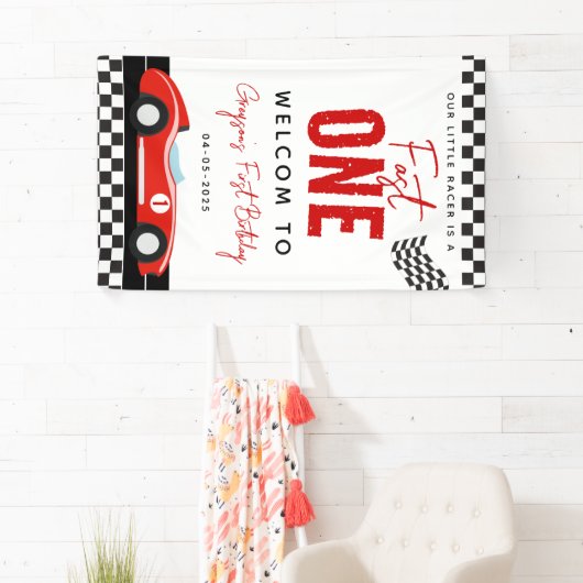 Banderoles Fast One Race Car Boy 1ère fête d'anniversaire (En situation)