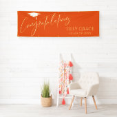 Banderoles Félicitations Graduate Class of Bright Orange (En situation)