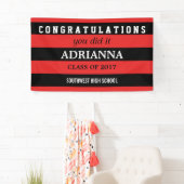 Banderoles Félicitations licenciées noires et rayures rouges (En situation)