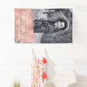 Banderoles Félicitations Rose Gold Photo Graduation (En situation)