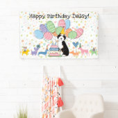 Banderoles Fête d'anniversaire pour chien Aussiedoodle tricol (En situation)