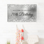 Banderoles Glittery Silver Foil 70e anniversaire Bienvenue (En situation)