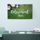 Banderoles Golf heureux retraite avec balle de golf sur vert (Salon professionnel)