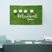 Banderoles Golf heureux retraite avec balle de golf sur vert (Salon professionnel)
