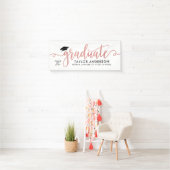 Banderoles Graduate moderne Rose Gold Script Graduation (En situation)