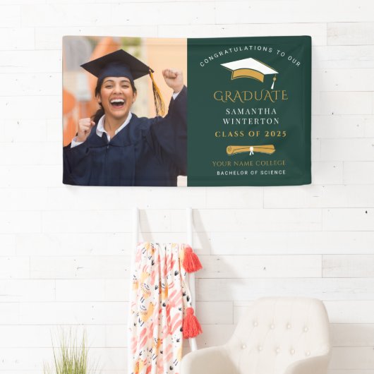 Banderoles Graduation 2025 Photo Gold Green Graduate Party (En situation)